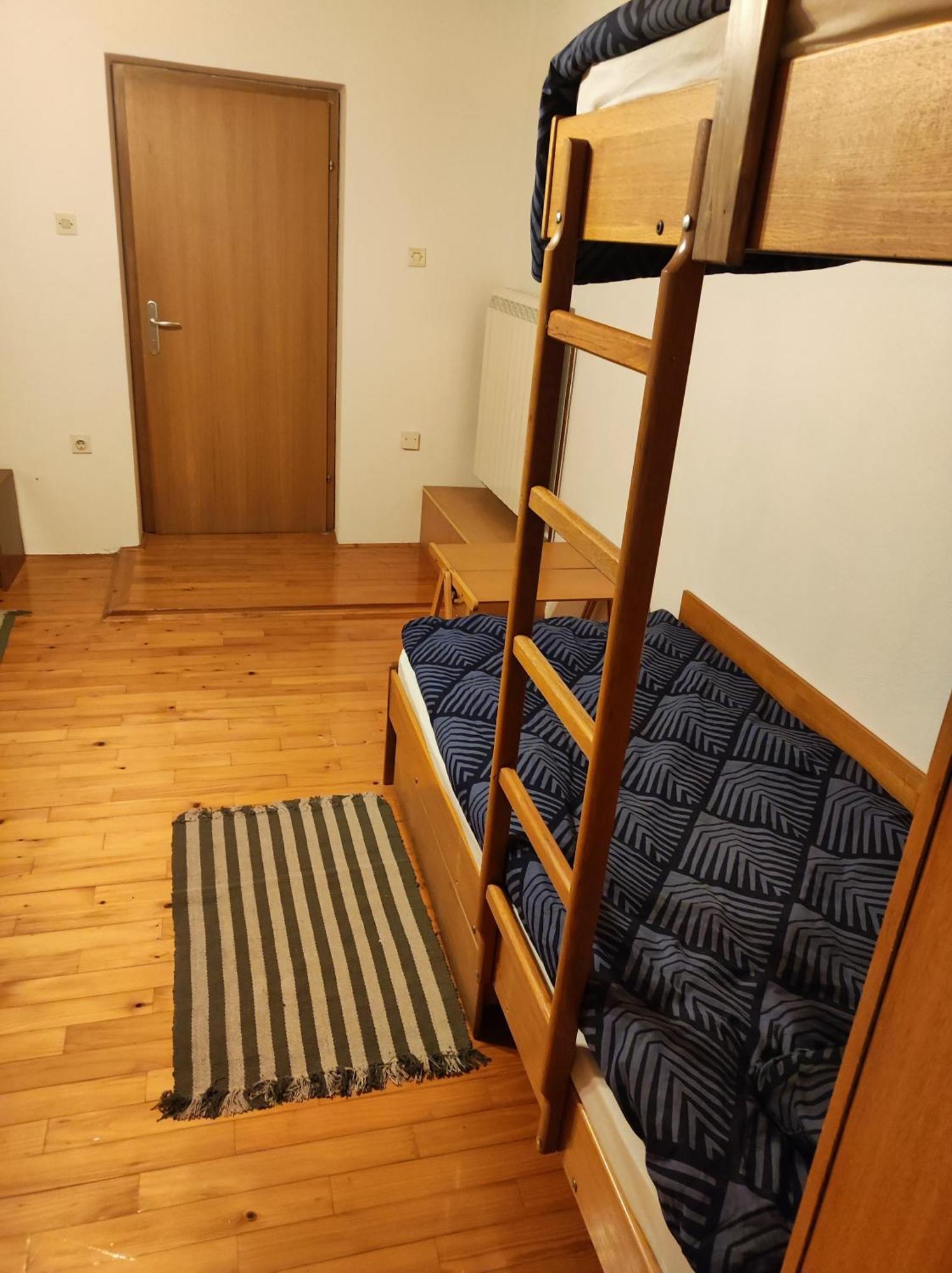 Family Hostel Pivka Rum bild